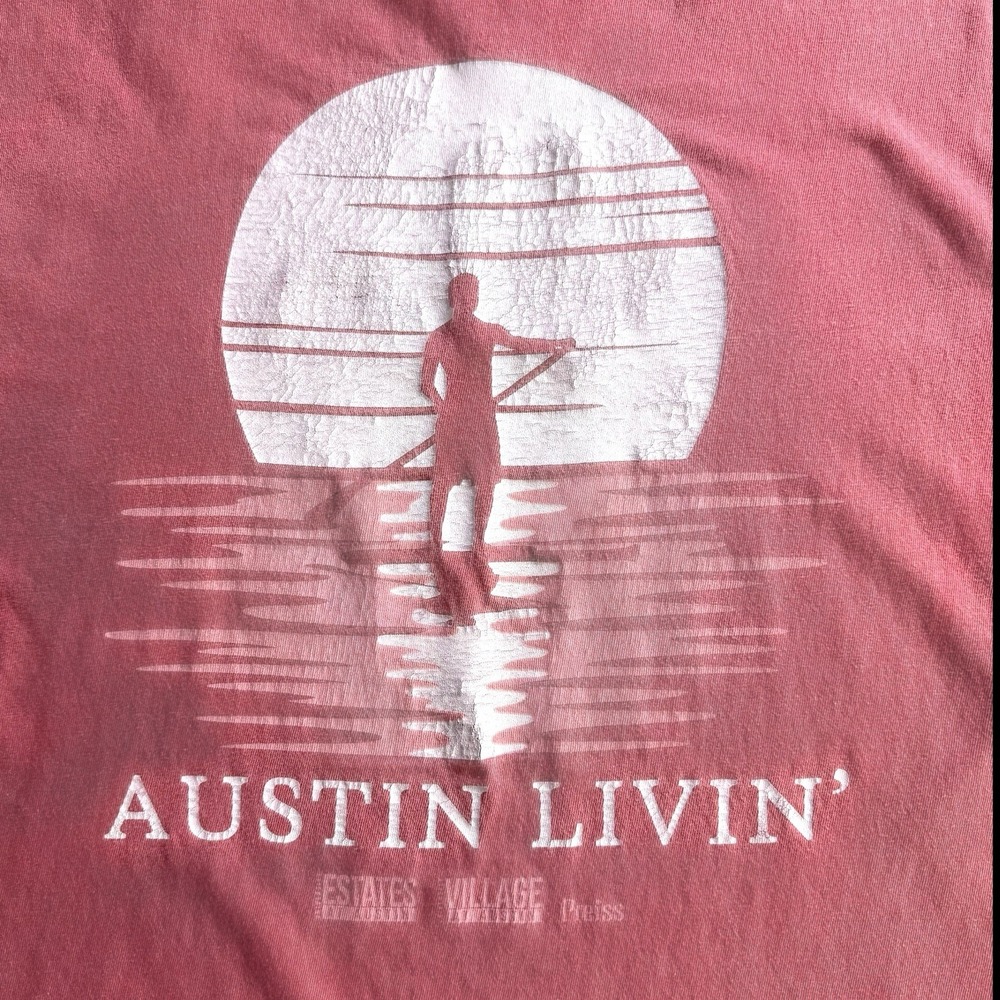 Austin Texas Lake Living Pink Faded T-Shirt Comfort Colors Graphic Souvenir Sz M